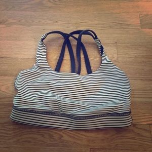 Lulu size 4 sports bra